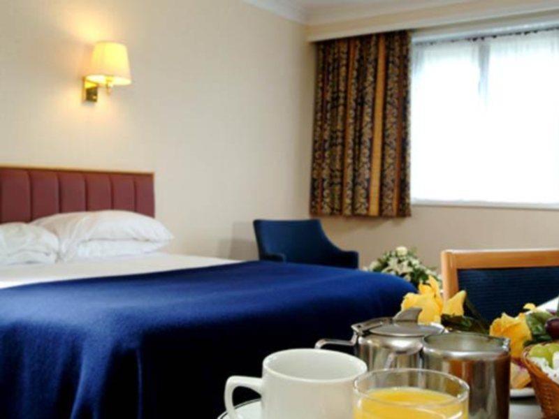 Holiday Inn Cardiff North M4 Jct 32, An Ihg Hotel Екстер'єр фото